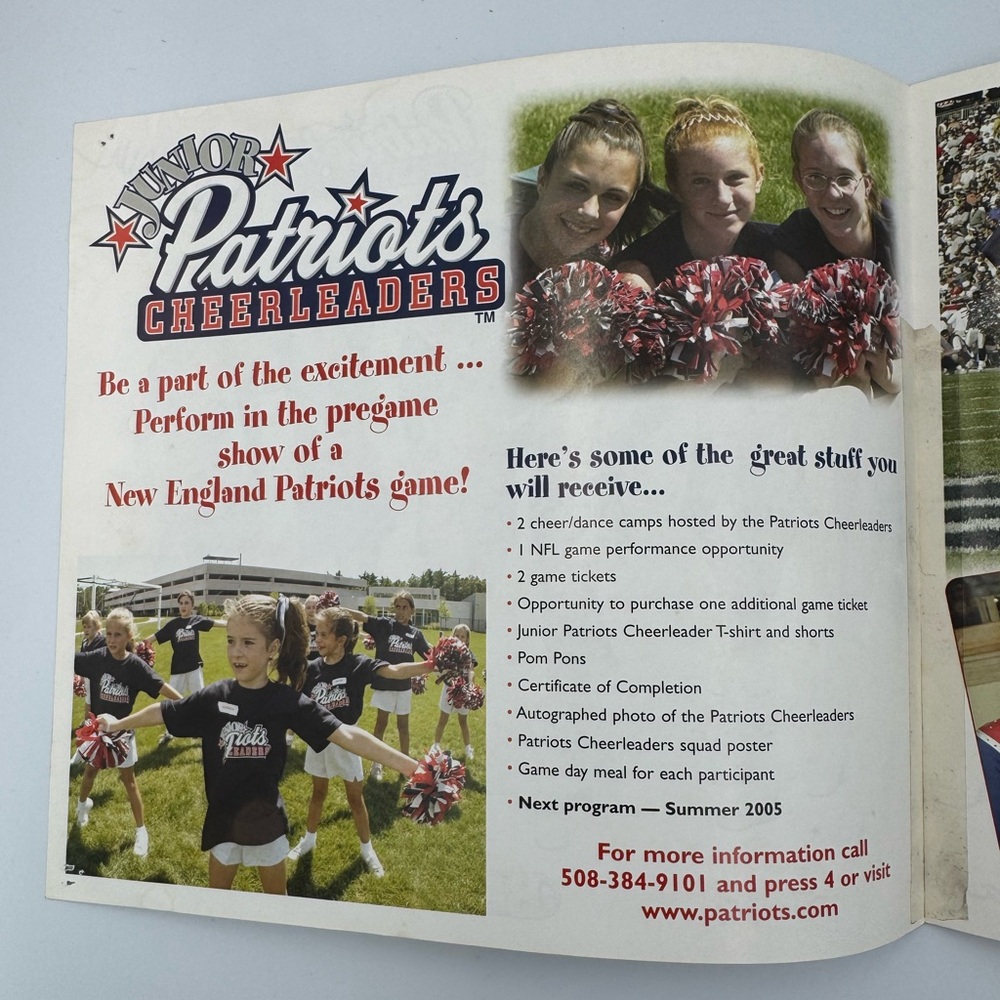 New England Patriots Cheerleaders 2004 Team Fold-Out Poster 38” SIGNED - Picture 6 of 10